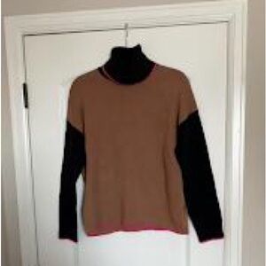 Tahari turtleneck sweater